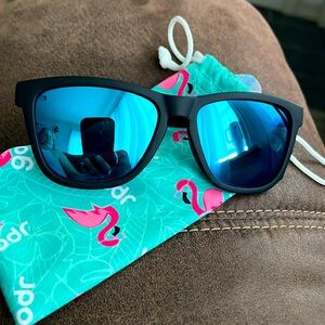 good’r sunglasses 
Nick& Keith’s Midnight Ramble
Comes with soft pouch